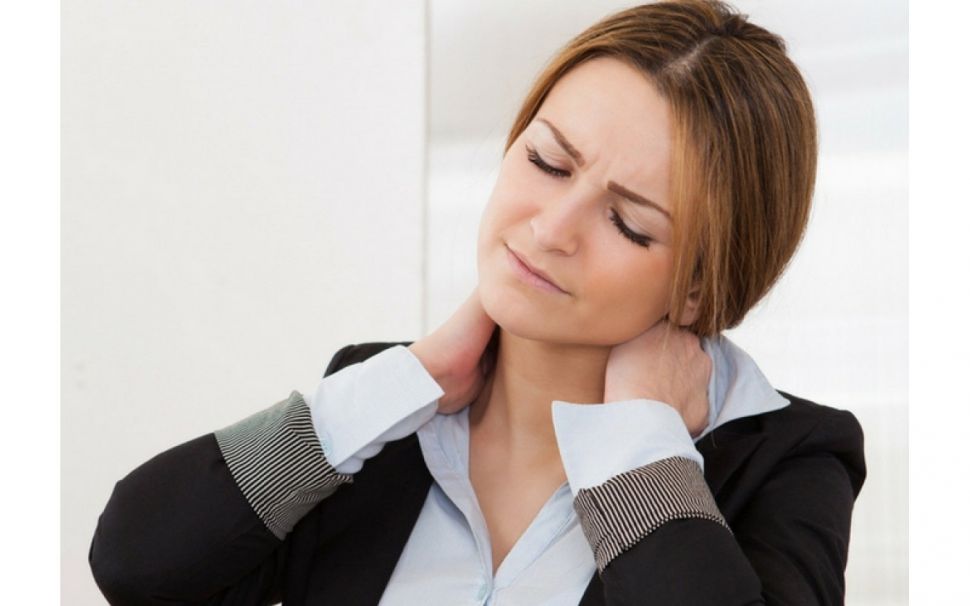 Làm sao để chữa đau mỏi vai gáy tại nhà?