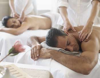 Massage lành mạnh cho cặp đôi