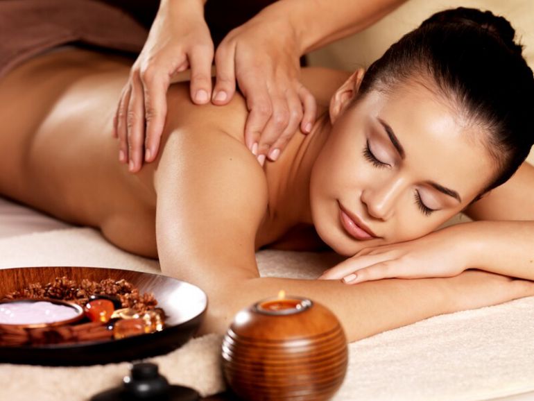 Massage bấm huyệt Gò Vấp