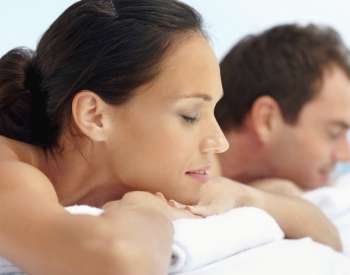 Spa massage cho cặp đôi
