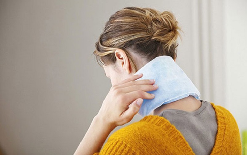 Cách chữa đau vai gáy của người Nhật an toàn hiệu quả tại nhà