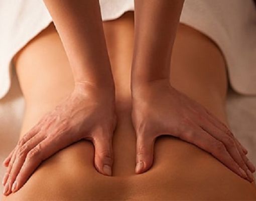 Mách bạn 5 cách massage trị liệu đau lưng hiệu quả ngay tại nhà