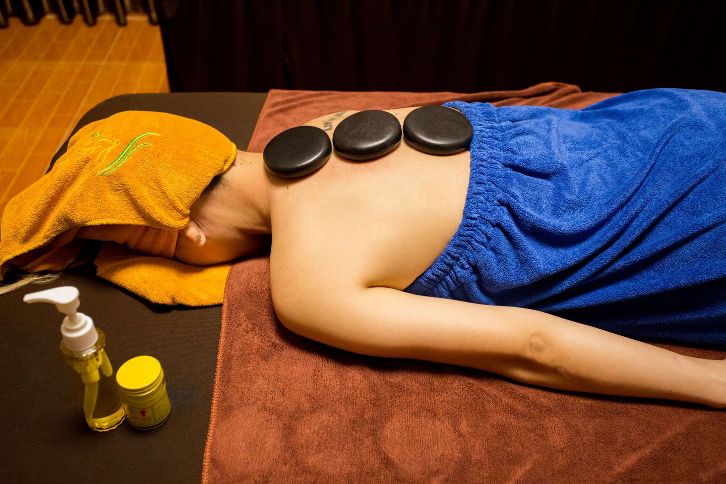 Địa Điểm Massage Body Quận 1 Không Thể Bỏ Qua – Lụa Spa