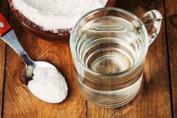 Rửa mặt bằng nước muối có thật sự tốt cho da mặt của bạn không?