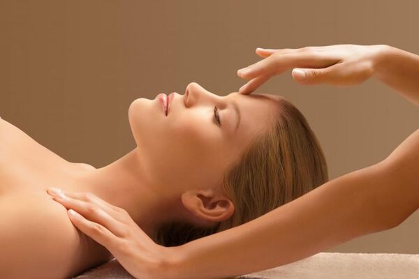 Cách massage đầu thư giãn giảm stress hiệu quả nhanh chóng