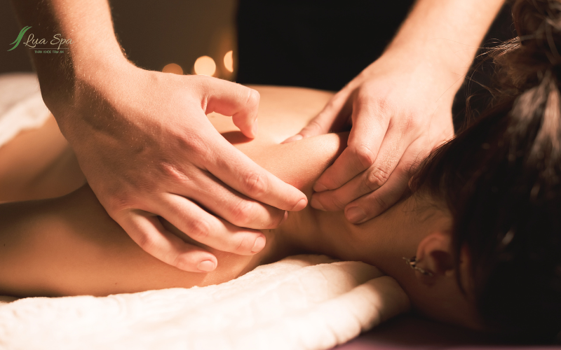 Luyện ngay 5 động tác massage trị liệu cổ vai gáy ngay tại nhà
