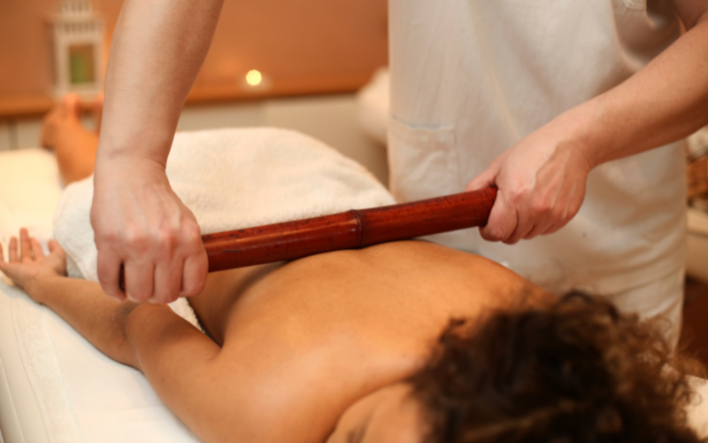 Note ngay lại cách massage lưng siêu hay ai cũng nghiền!