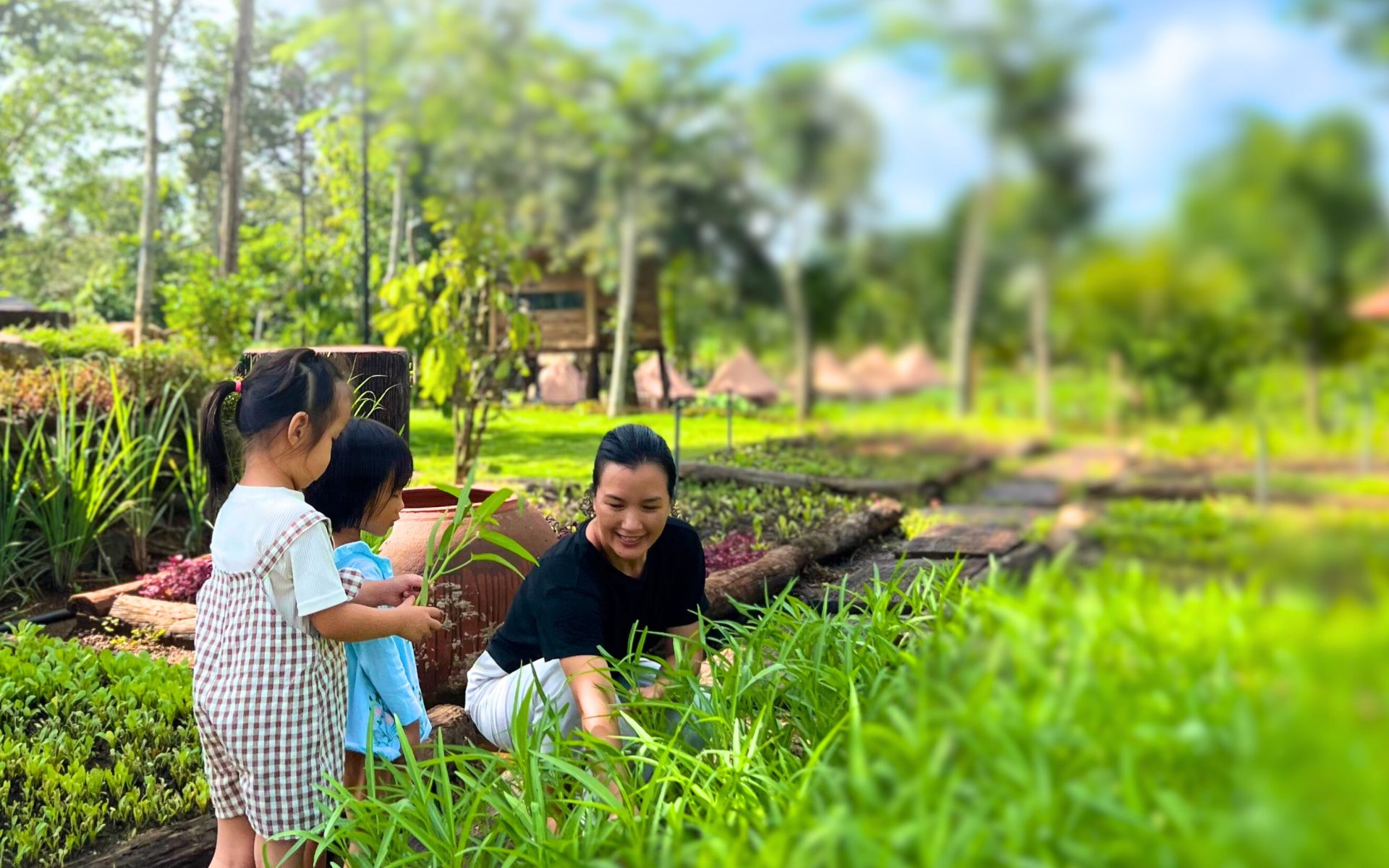 Khu nghỉ dưỡng sinh thái Nhà Lụa Retreat